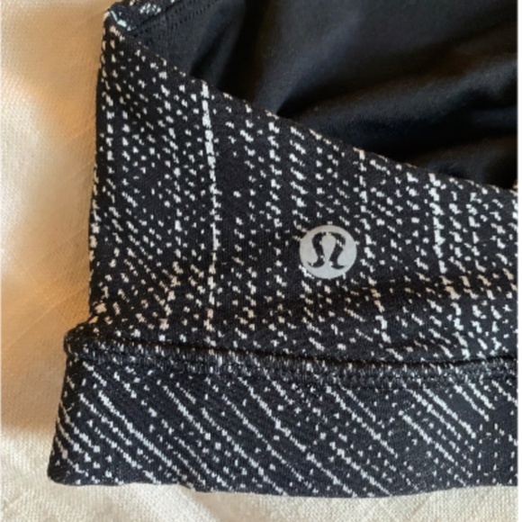 Lululemon Energy Sports Bra Size 8 - Picture 4 of 7